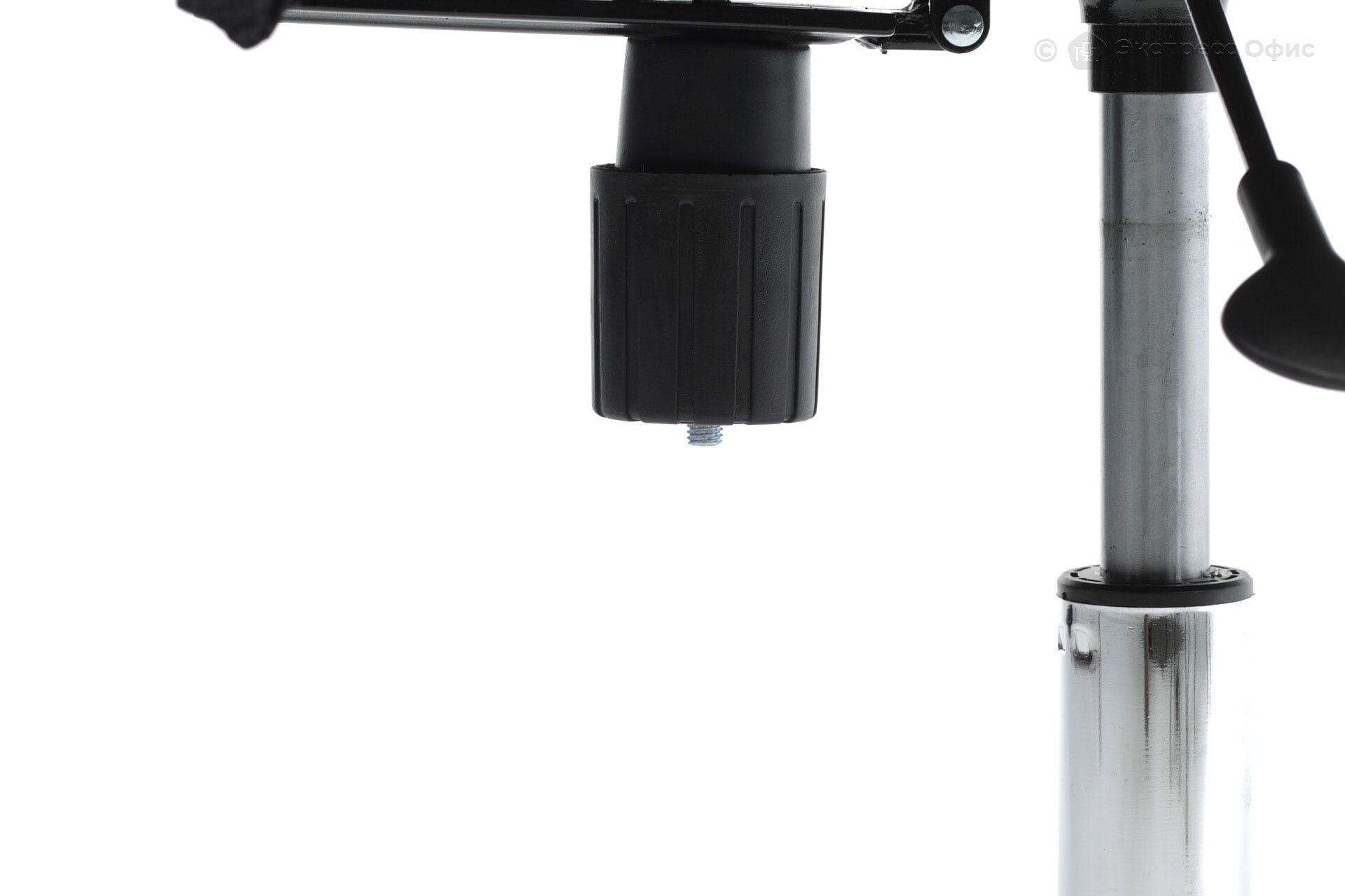Кресло для руководителя Бюрократ KB-6N/SL/B/TW-11 - фото товара 10 из 14