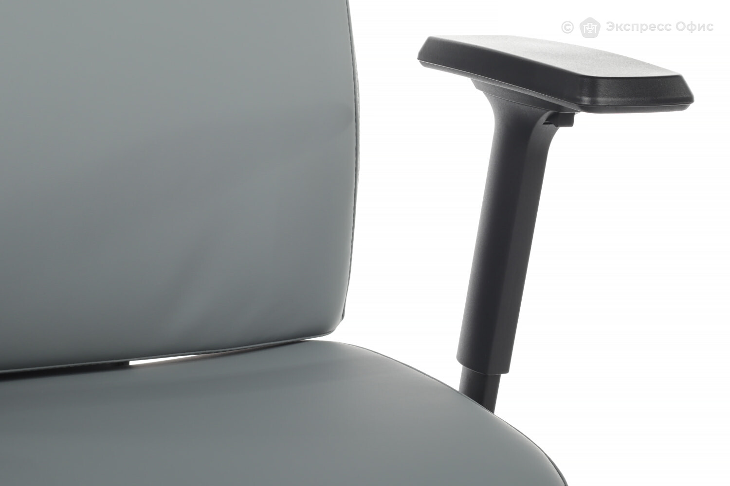Кресло для руководителя RV Design Boston KB023H - фото товара 9 из 11