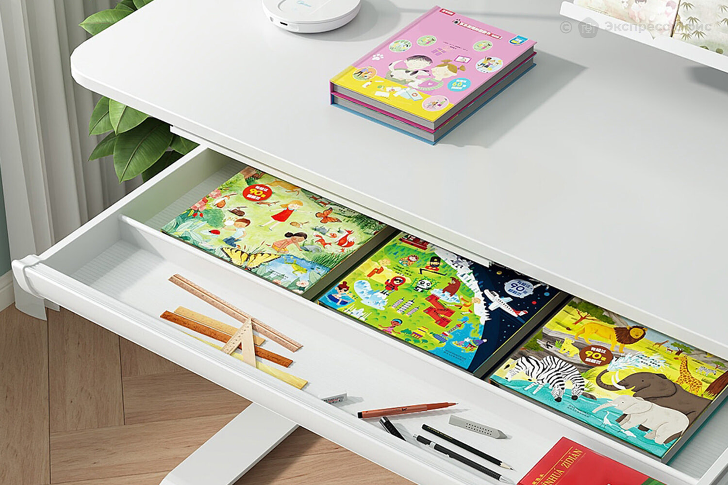 Стол компьютерный детский регулируемый Kids Table 2 - фото товара 4 из 6
