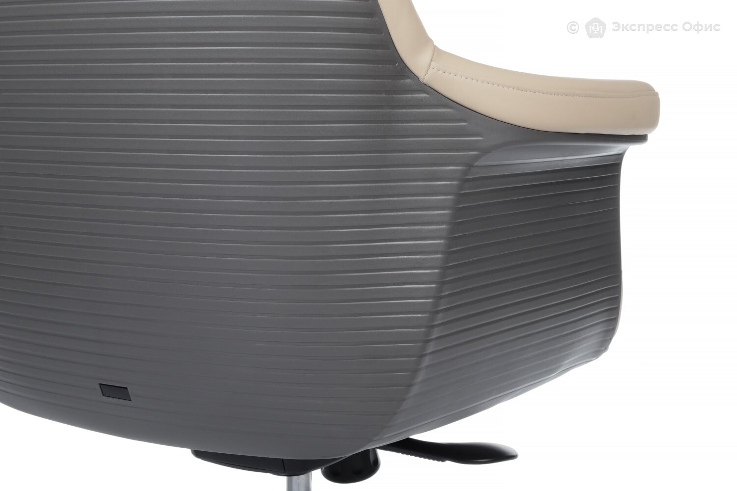 Кресло для руководителя RV Design Verdi A-655 - фото товара 9 из 13