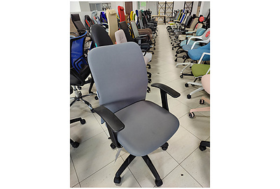 Кресло офисное Leo B black - фото товара 2 из 8