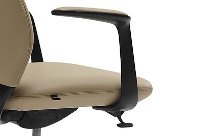 Кресло для руководителя RV Design Venetto FK013-B12 - фото товара 8 из 15