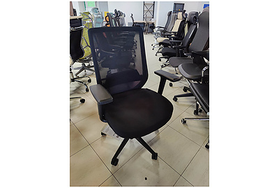 Кресло офисное Mono Black LB - фото товара 2 из 9