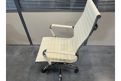 Кресло для руководителя Бюрократ CH-883/IVORY - фото товара 3 из 13