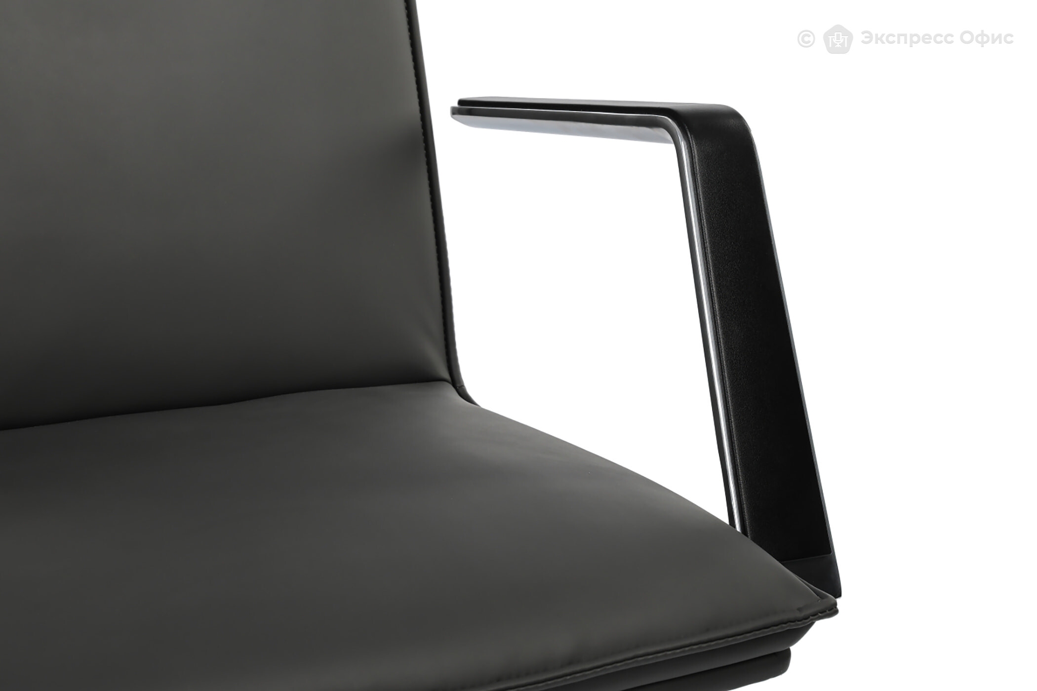 Кресло для руководителя RV Design Crown - фото товара 11 из 16
