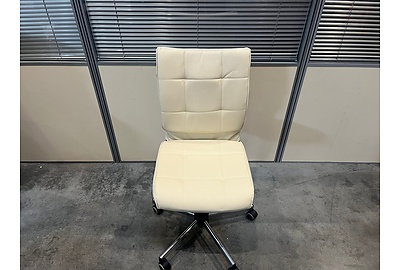 Кресло офисное Бюрократ CH-330M/BEIGE - фото товара 2 из 12
