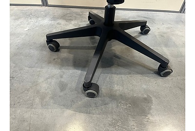 Кресло для руководителя (с колесами для паркета) МГ-18 RSJ стандарт (Паук) плюс - фото товара 5 из 9